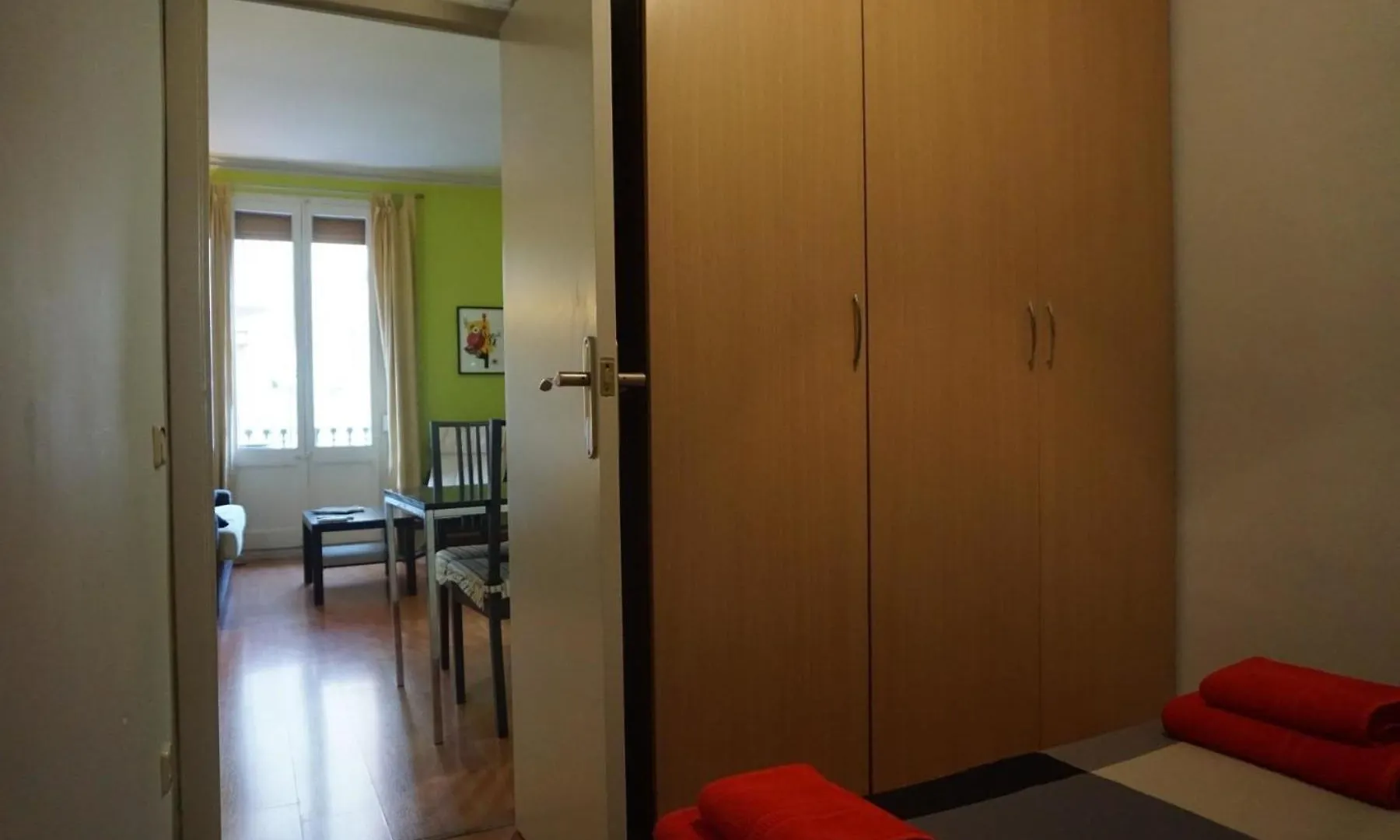 Apartment Ferienwohnung Fuer 3 Personen Ca 50 Qm In Barcelona-Sants-Montjuic, Costa Brava Costa Del Maresme Spain